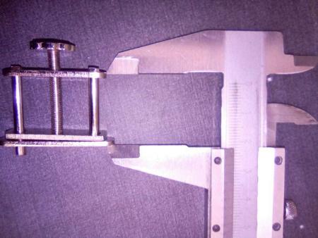 Зажим винтовой Гофмана для резиновых трубок диаметром до 20/25 мм