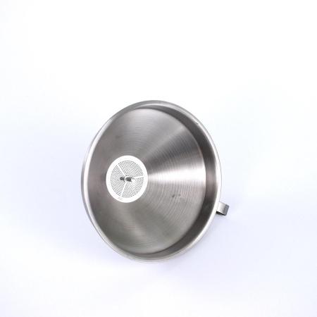 Воронка с фильтром из нержавейки диаметр 150 мм