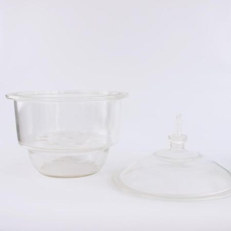 Эксикатор 1-300, 300 мм, с краном, светлое стекло