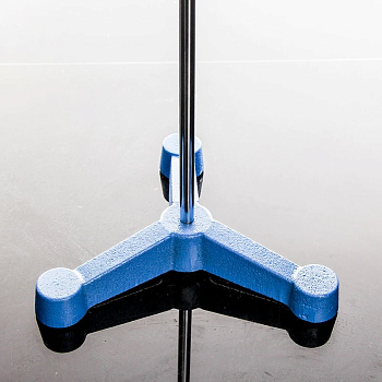 Основание штатива треугольное 135*600 мм