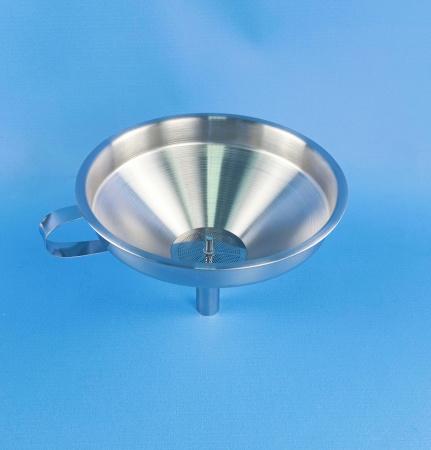 Воронка с фильтром из нержавейки, диаметр 130 мм - В наличии
