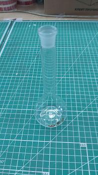 Уценка Колба мерная 2-100-2, 100 мл, 2 класс точности, стеклянная пробка, шлиф 12/14